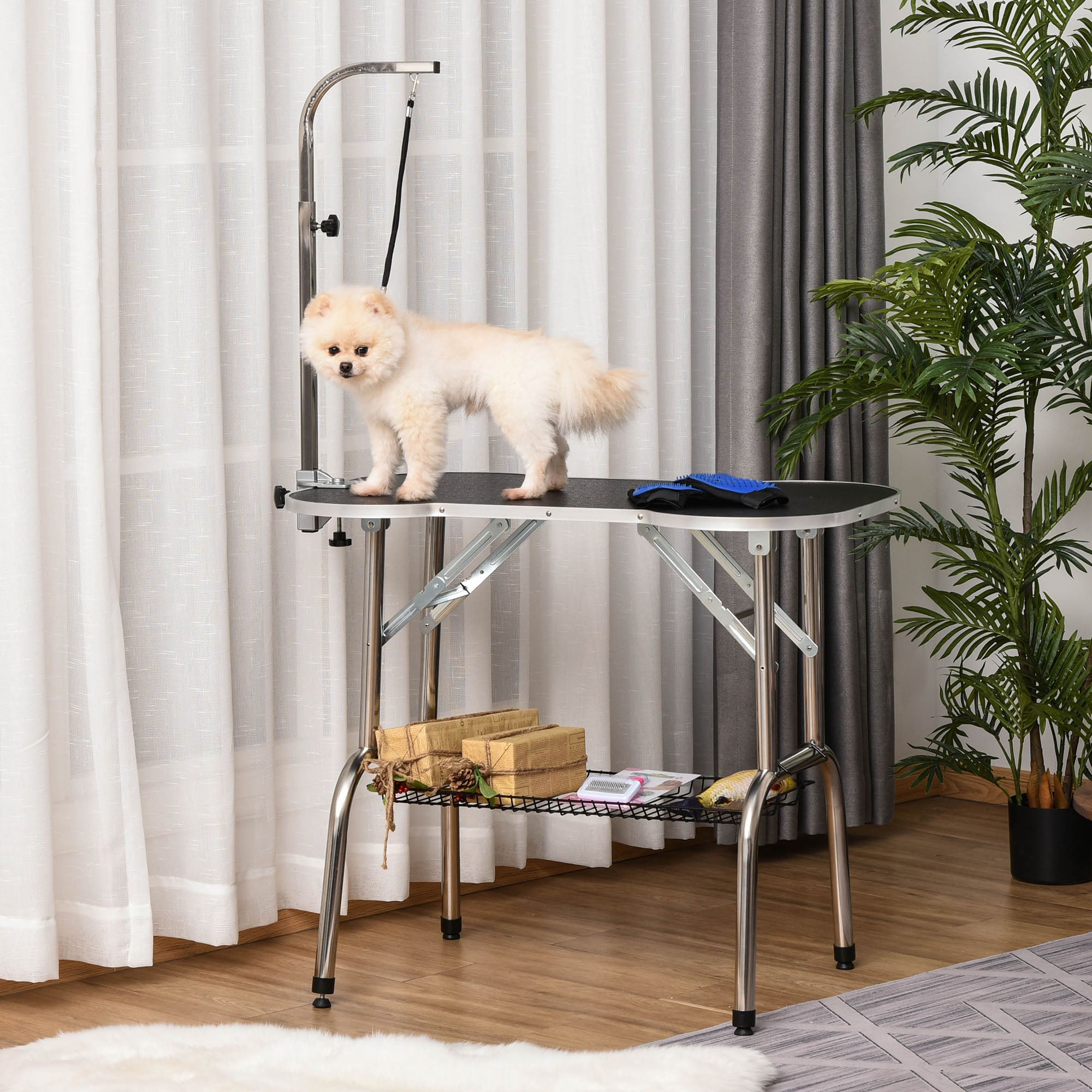 Pet Foldable Grooming Table w/ Adjustable Arm Non-Slip Tabletop Leash